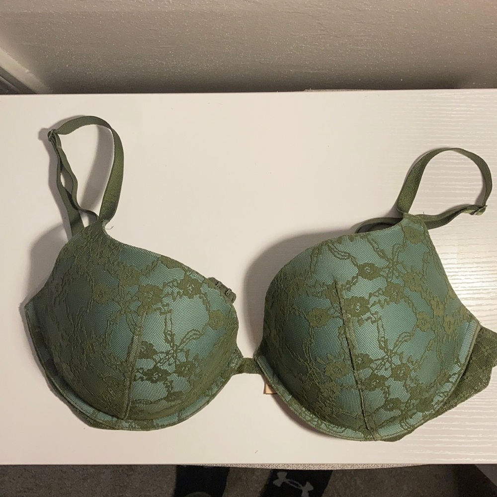 VS Lace Push-Up Bra